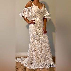 Bridal Gown Dress new with tags. Wedding dress.